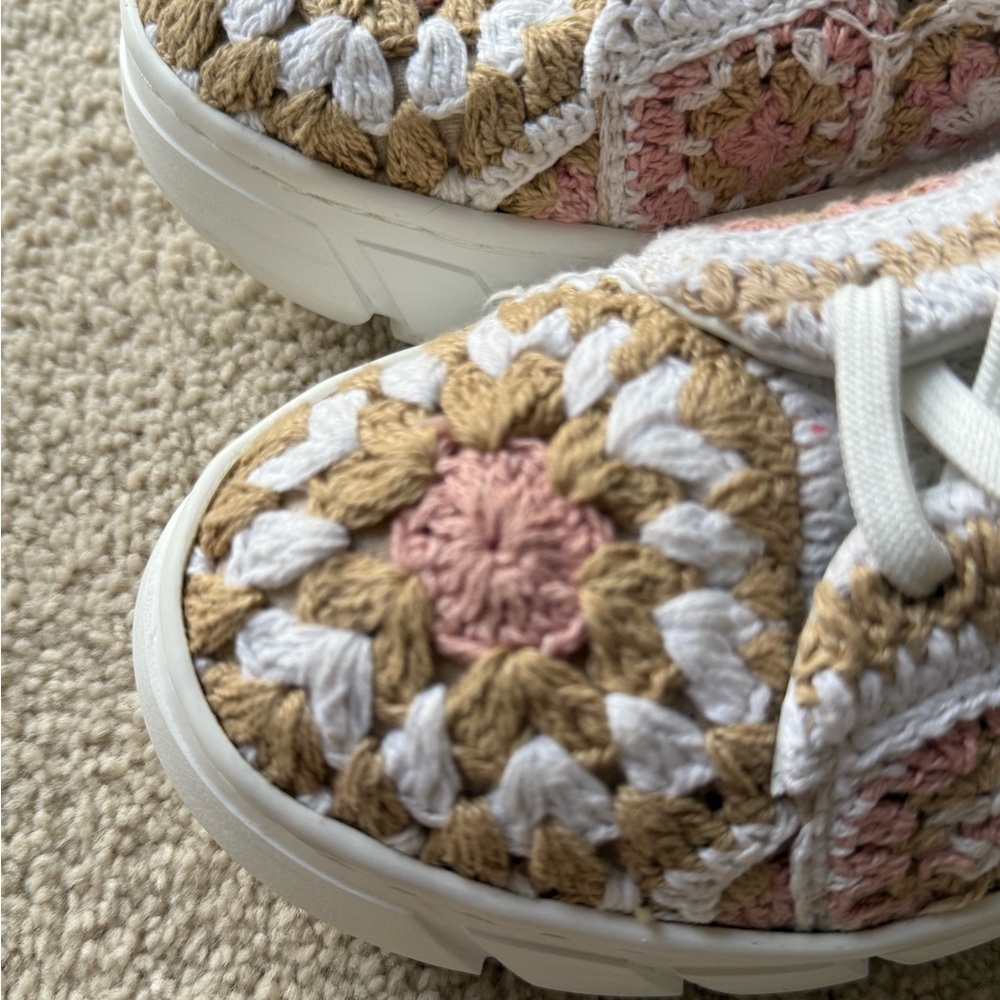 NWOB Free People Catch Me If You Can Crochet Platform Sneakers Size 38 - Picture 9 of 11